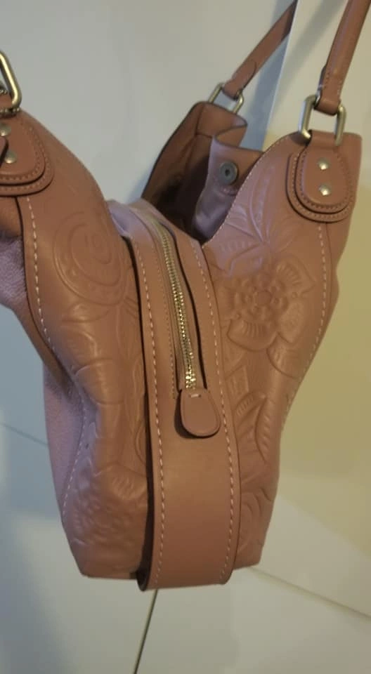 Authentic Coach Edie 31 Shoulder Bag - Tea Rose Embossed - photo 2