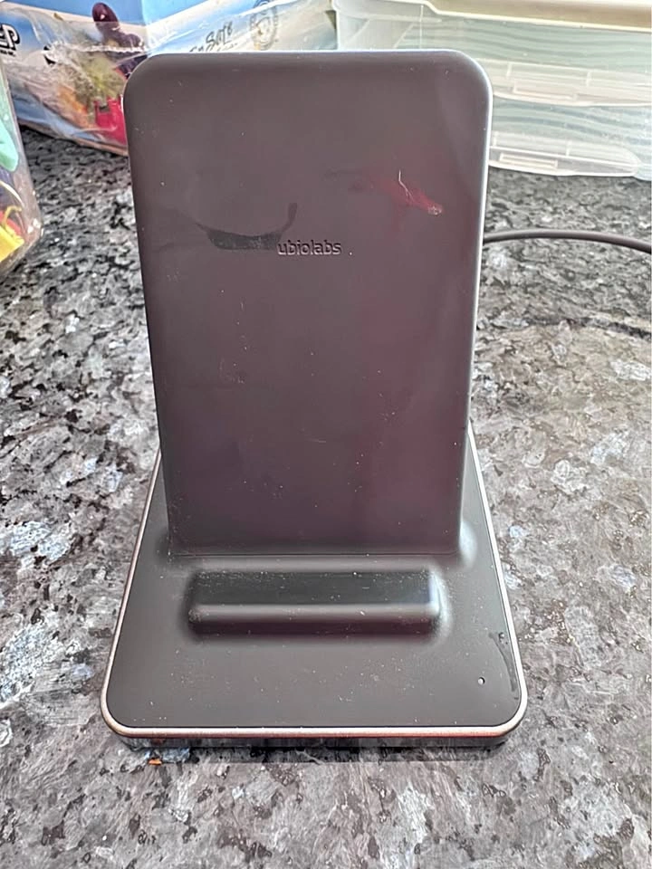 Ubio Labs Wireless Charging Stand