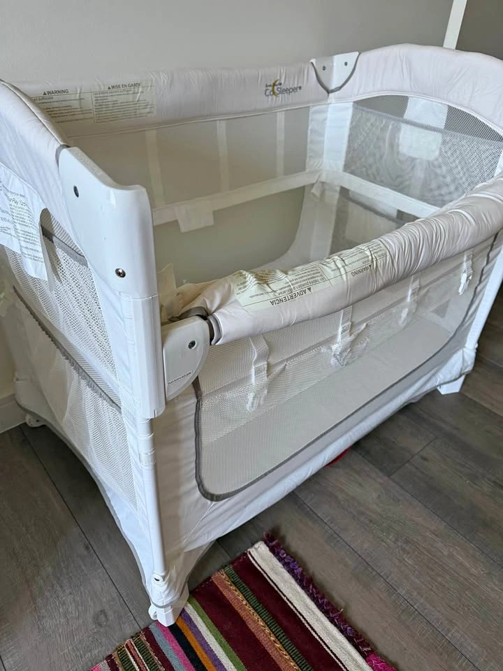 Arm’s Reach Ideal Ezee 3 in 1 bassinet cosleeper