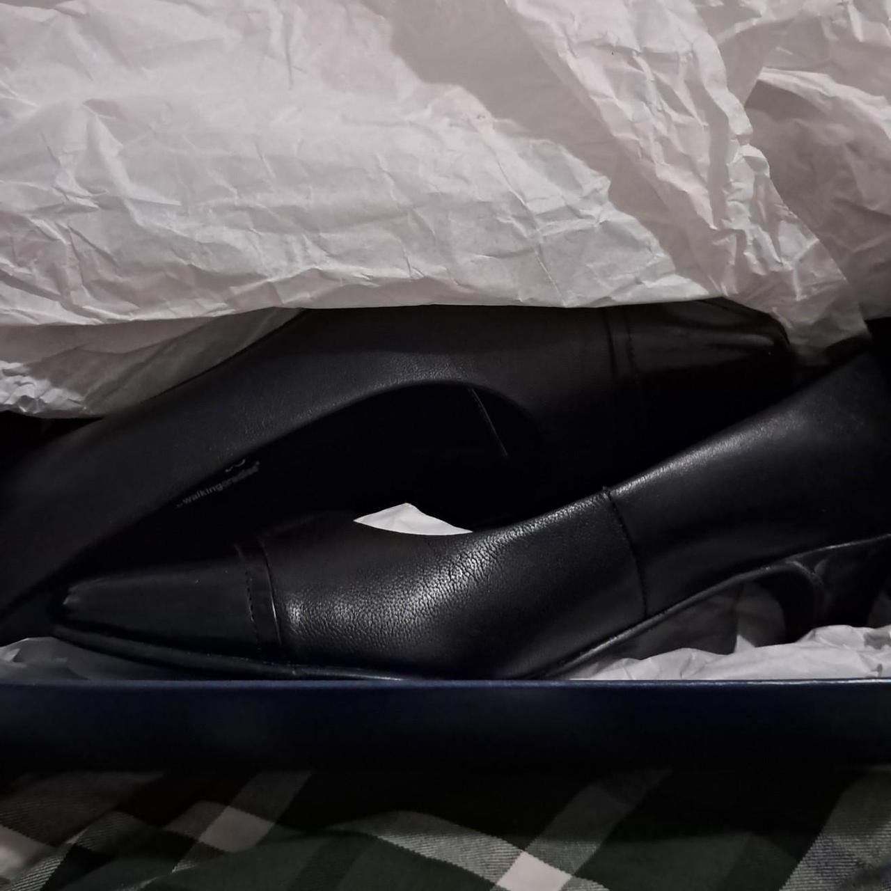 Walking Cradles Women's Black Pumps (Heels)