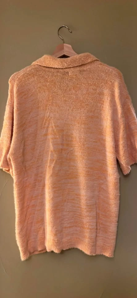 Fuzzy zip up t-shirt sweater - photo 2