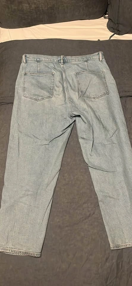 Uniqlo relaxed jeans - photo 2