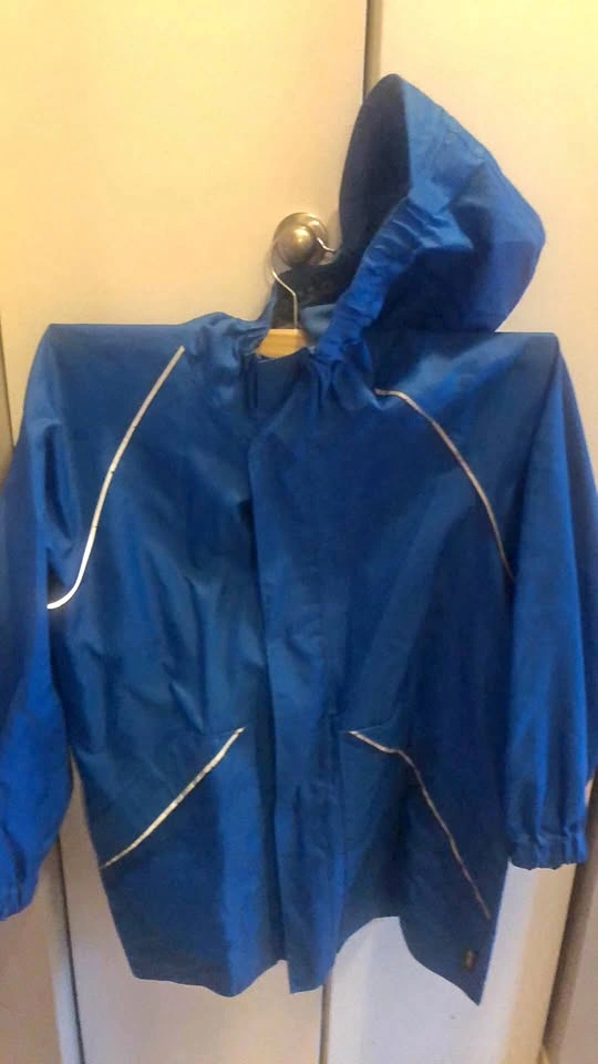 MEC Boys Blue Rain Jacket Waterproof size 12 🏈