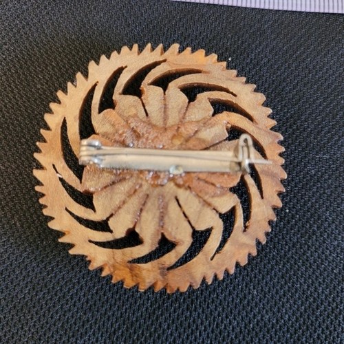 Vintage Carved Wooden Flower Bloom Handcrafted Decorative Brooch - photo 3