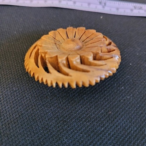 Vintage Carved Wooden Flower Bloom Handcrafted Decorative Brooch - photo 5