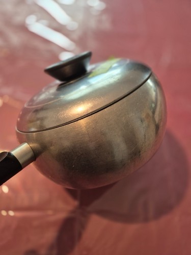 Vintage Wear-Ever 4002 Hallite Aluminum Saucepan with Lid - photo 3