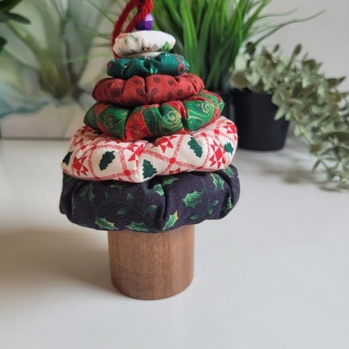 Fabric Tree-shaped Christmas Ornament, Holiday Fabric Yo-Yo's Fe - photo 2