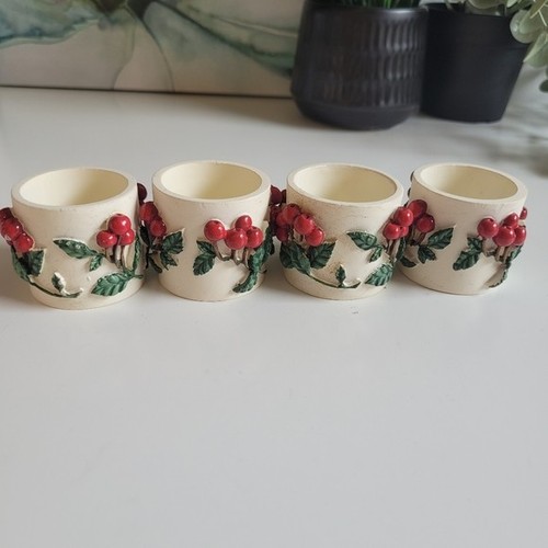 Set of 4 Red Napkins with 4 Festive Berry Napkin Rings Holders - photo 4