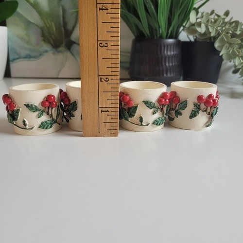Set of 4 Red Napkins with 4 Festive Berry Napkin Rings Holders - photo 5