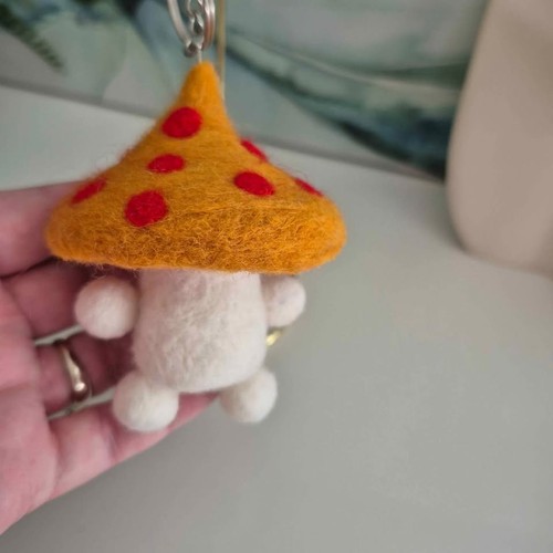 Hand Made Felted Orange Red Mushroom Toadstool Keychain - photo 4