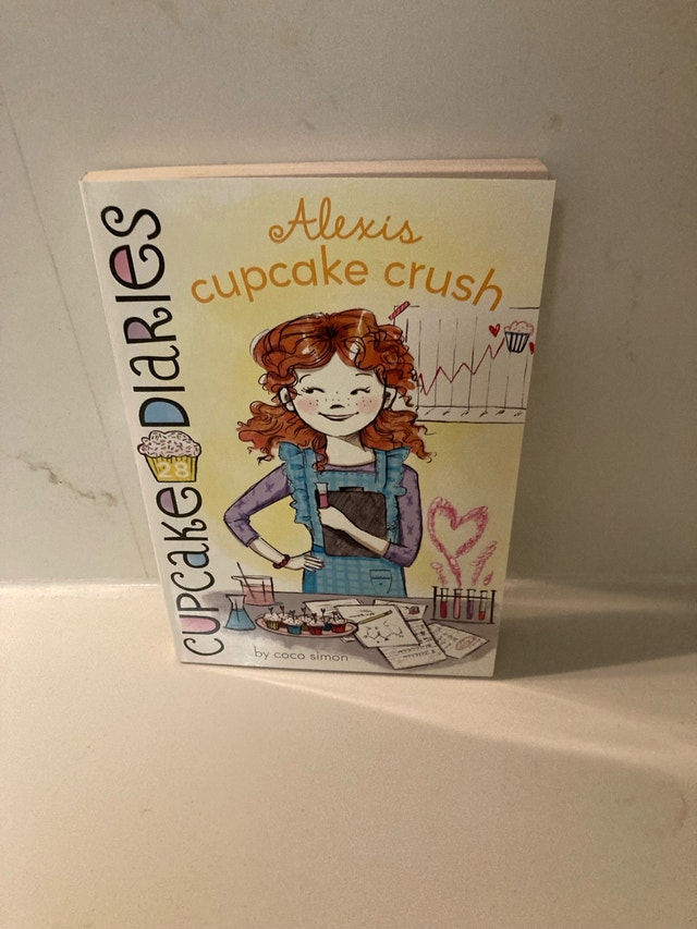 🏈 Cupcake Diaries: Alexis Cupcake Crush