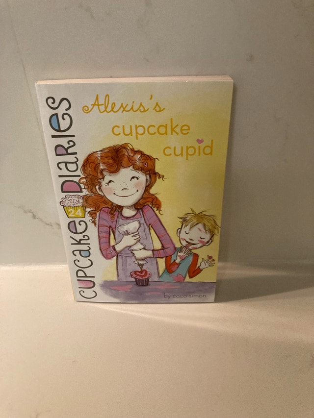🏈 Cupcake Diaries Alexis's Cupcake Cupid
