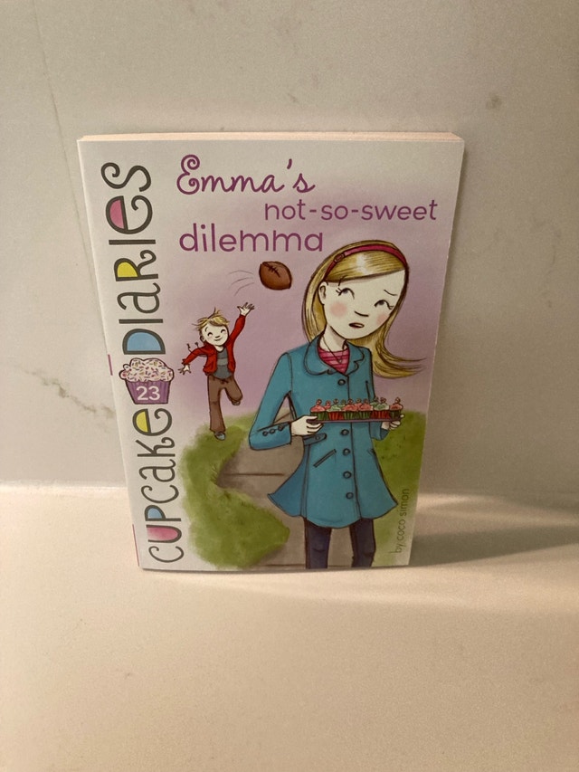 🏈 Cupcake Diaries: Emma's Not-So-Sweet Dilemma