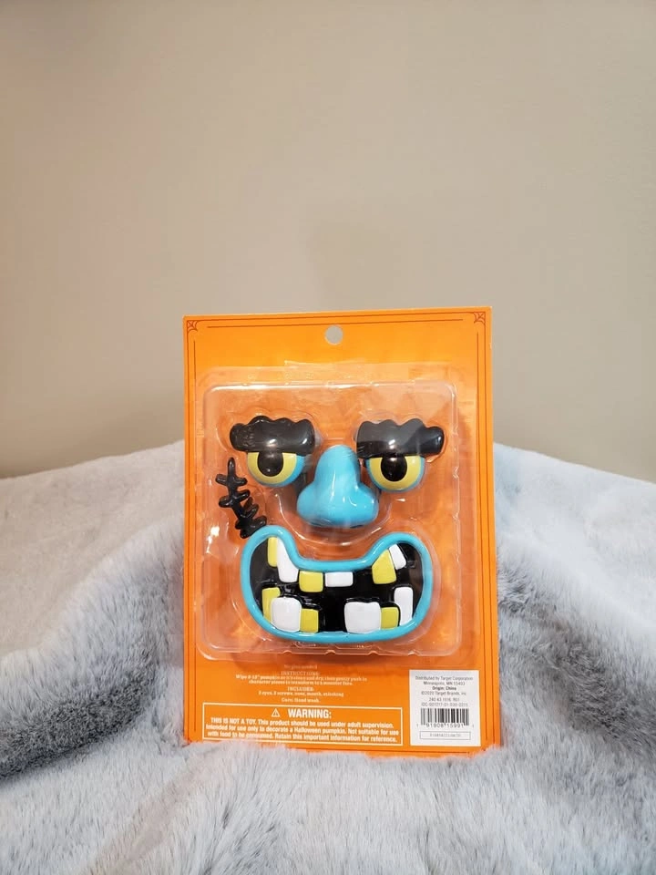 NEW! Pirate or Monster-Theme Pumpkin Push-In Decorating Kits