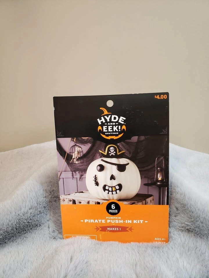 NEW! Pirate or Monster-Theme Pumpkin Push-In Decorating Kits - photo 4