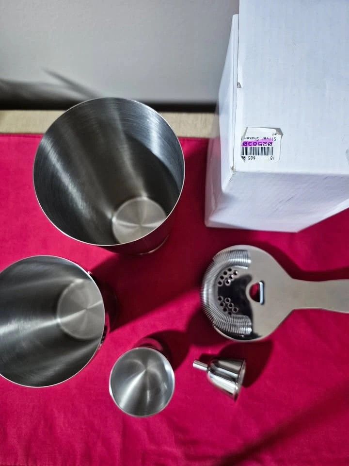 🏈 NEW in Box! Deluxe 18/8 Stainless Steel Boston Cocktail Set - photo 3