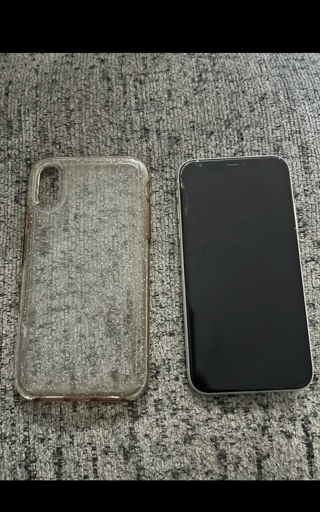 iPhone XR 64 GB Unlocked - photo 2