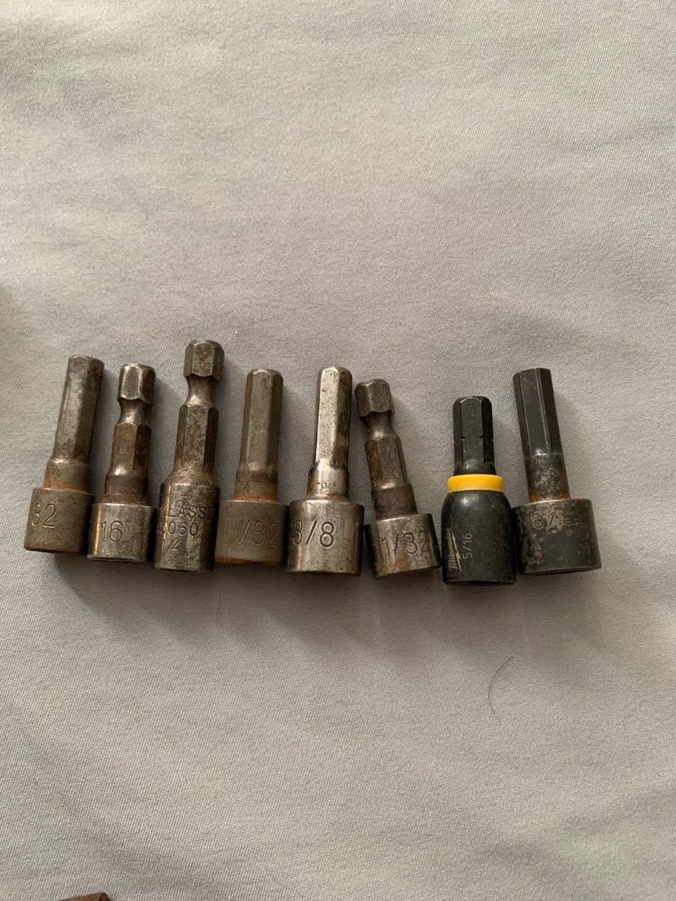 🏈 Mixed Hand Tool Lot – Wrenches, Sockets, Bits - photo 3