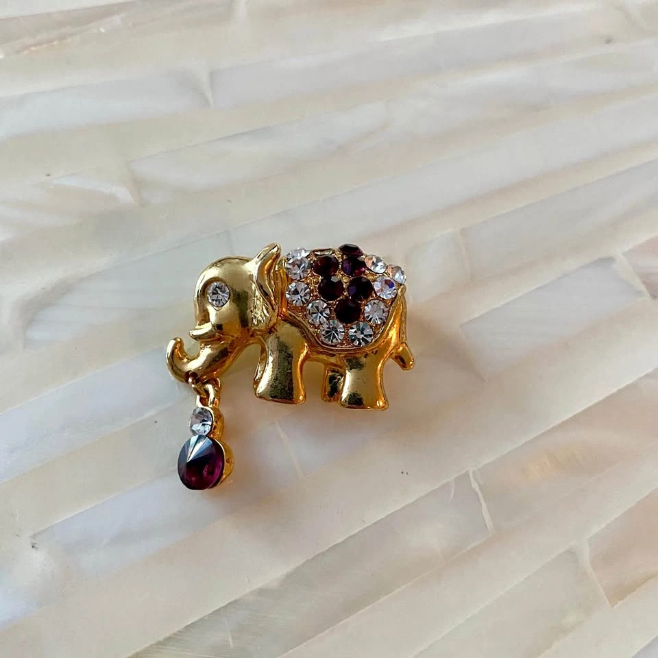 Vintage Gold Tone Rhinestone Elephant Brooch Pin Trunk Up Dangle
