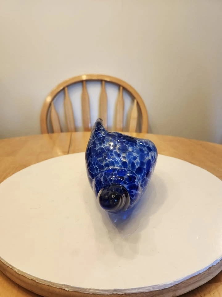 🏈 Large Vintage Style Cobalt Blue White Speckled Art Glass Shell - photo 2