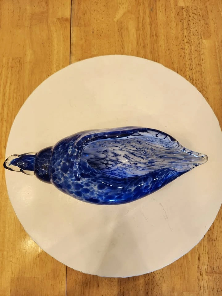 🏈 Large Vintage Style Cobalt Blue White Speckled Art Glass Shell - photo 5