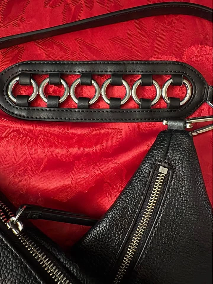 Calvin Klein Black Pebbled Shoulder Bag - photo 2