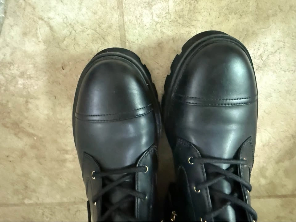 Michael Kors Weiss Combat Boots - photo 4