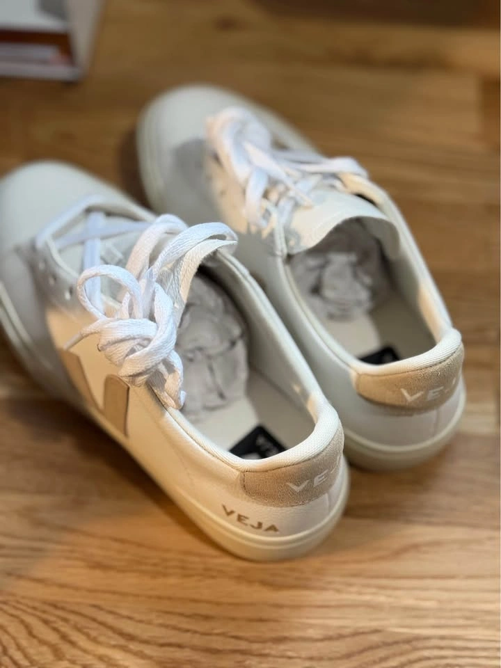 VEJA Campo Leather Sneakers – Brand New | US 7 - photo 5