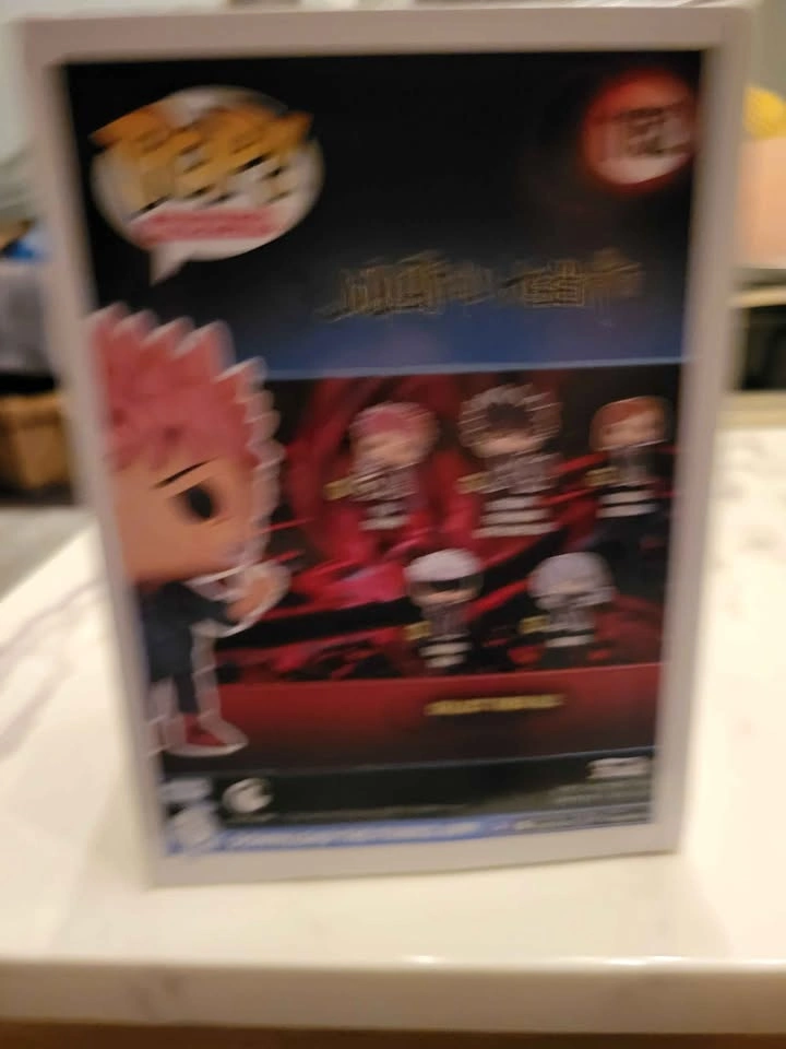 Yuji itadori funko pop HOT TOPIC EXCLUSIVE brand new - photo 3