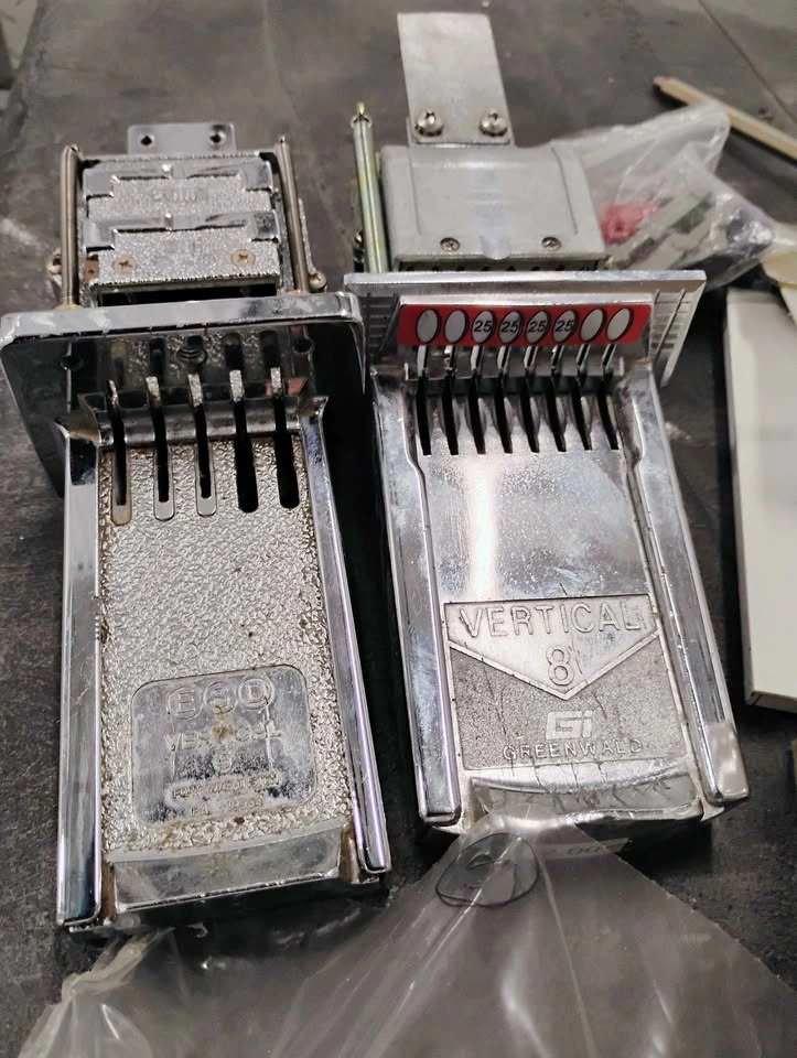 Washer/dryer machine coin slide $70 for everything - photo 4