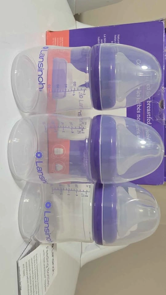 BRAND NEW Lansinoh feeding bottles - photo 2