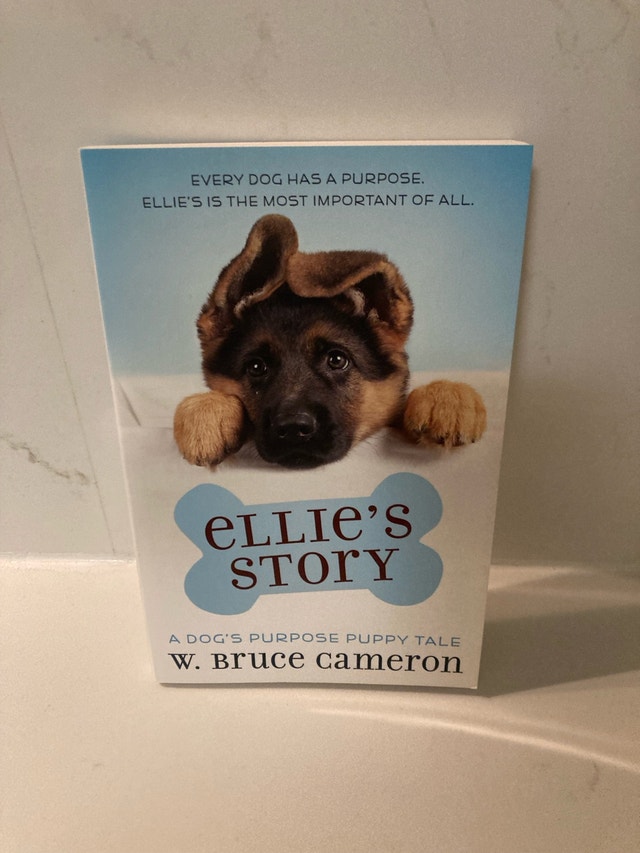 🏈Ellie's Story by W. Bruce Cameron