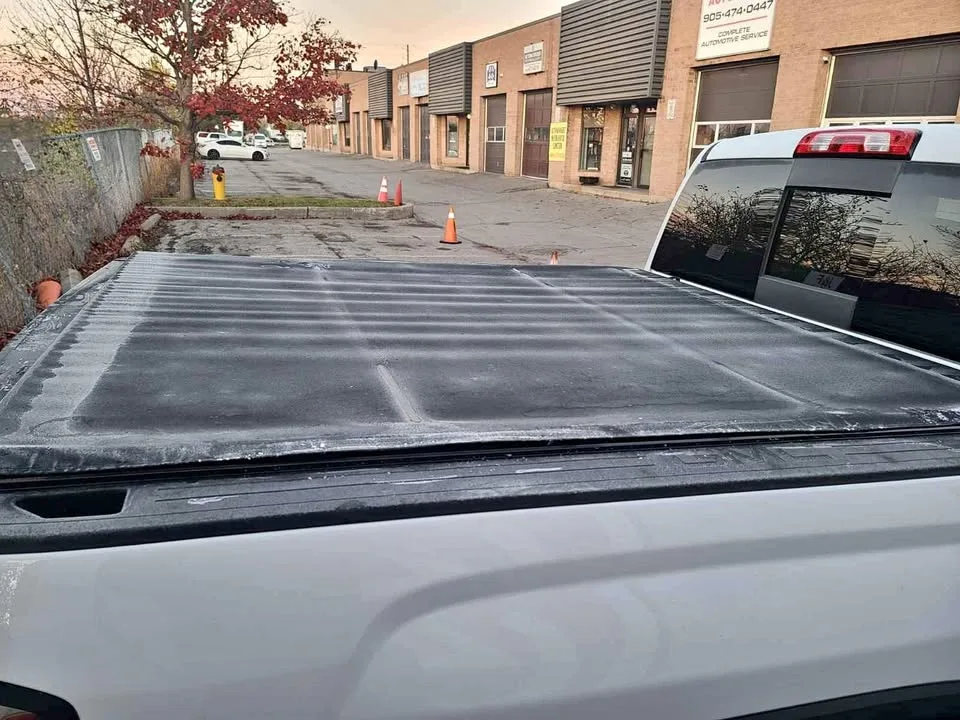 Soft tonneau cover GMC thumbnail