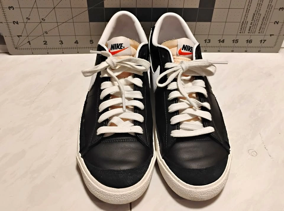 Nike Blazer Low ’77 Men’s Size 9 Shoes/Sneakers