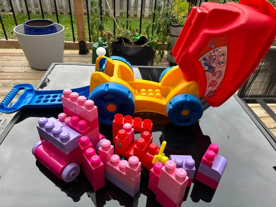 Mega Bloks Fill & Dump Wagon with Building Blocks - photo 3
