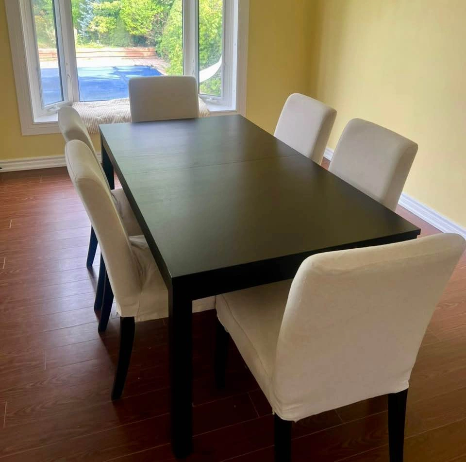 Extendable Dining Table and 7 Chairs