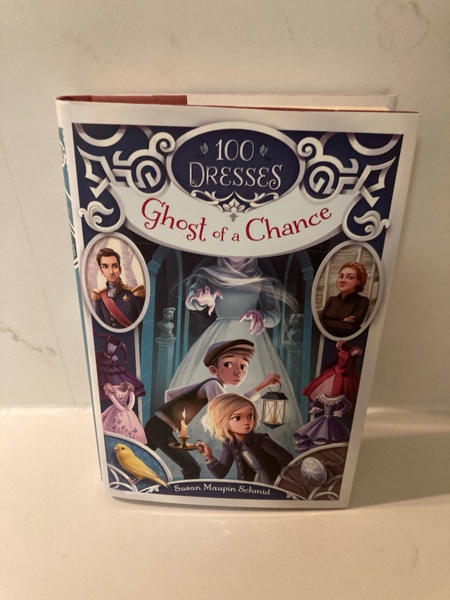 🏈 100 Dresses: Ghost of a Chance by Susan Maupin Schmid