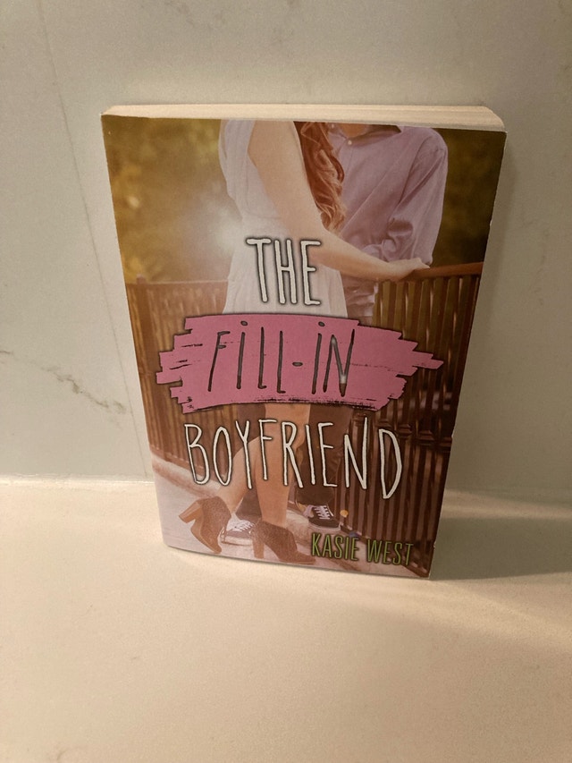 🏈 The Fill-in Boyfriend by Kasie West