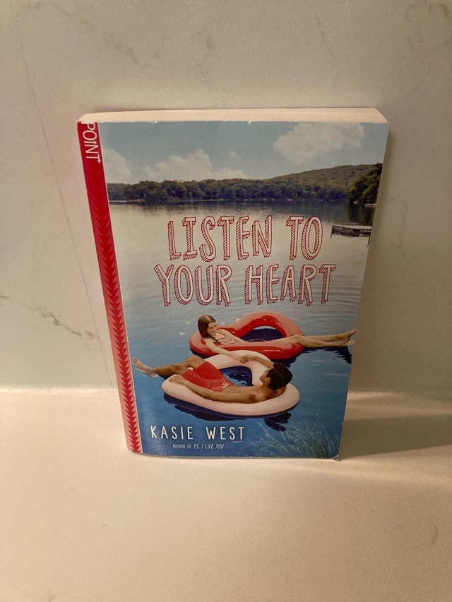 🏈 Listen To Your Heart by Kasie West