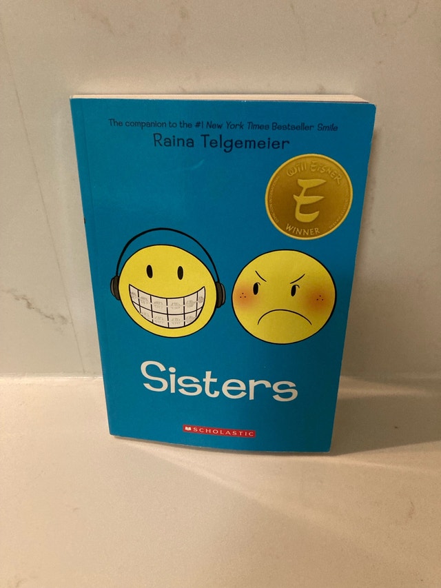 🏈Sisters by Raina Telgemeier