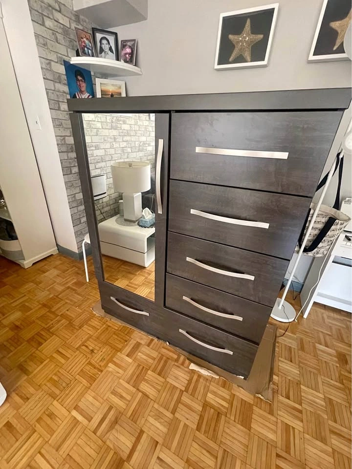 Dresser