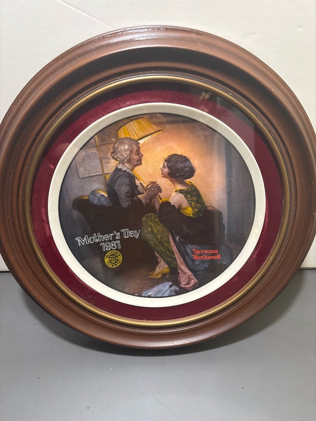 Edwin M. Knowles Norman Rockwell Mother's Day Plate 🏈