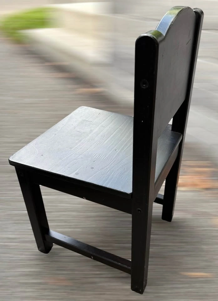 Black Solid Pine Children's Chair guc - photo 2