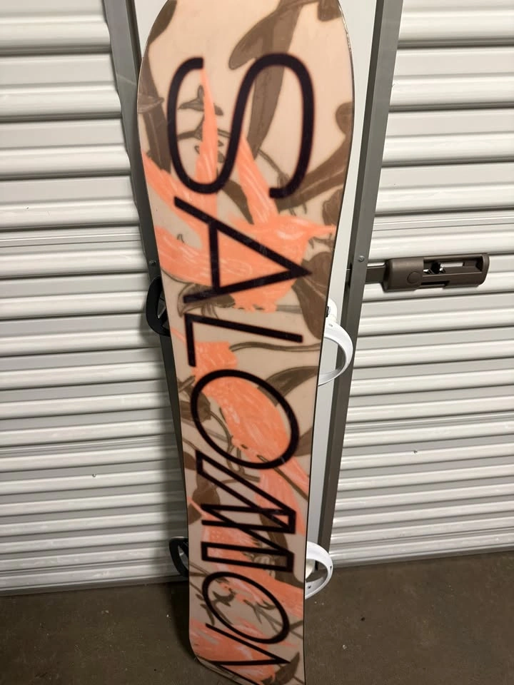 Salomon Snowboard with burton binding set. Pickup: Kips Bay - photo 2