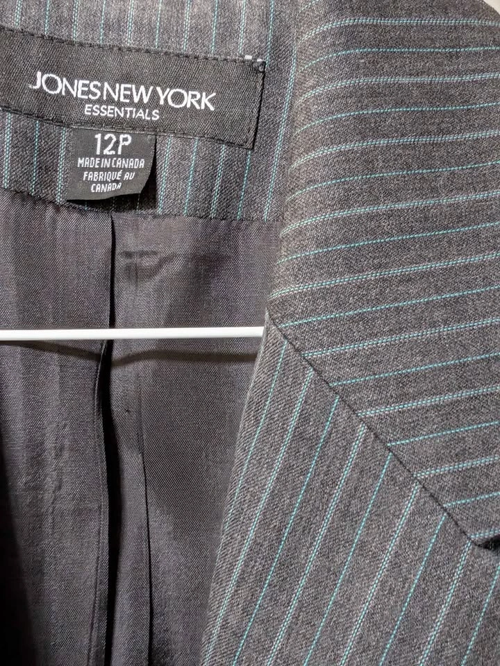 Jones New York Essentials Pinstripe Blazer Size 12P - photo 2