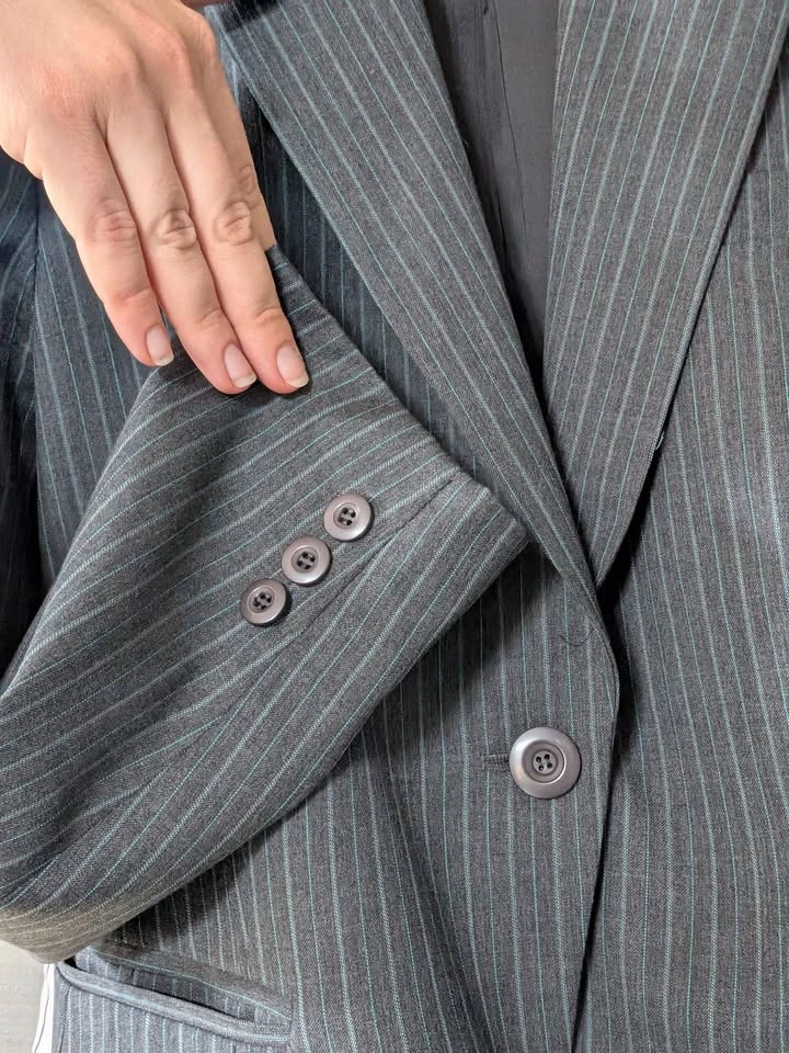 Jones New York Essentials Pinstripe Blazer Size 12P - photo 3