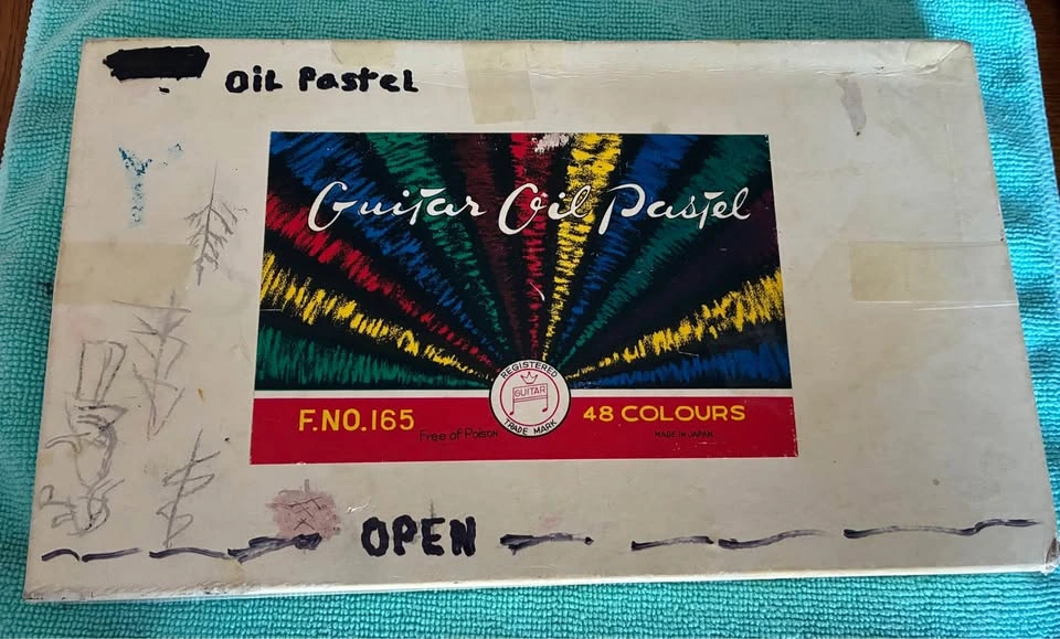 Vintage "Guitar" Oil Pastels - 40/48 Colour Set (Made in Japan) - photo 2