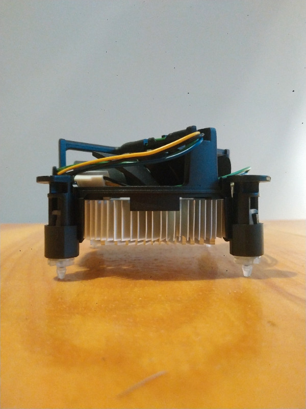 Intel LGA775 CPU Heatsink and 4-Pin Fan