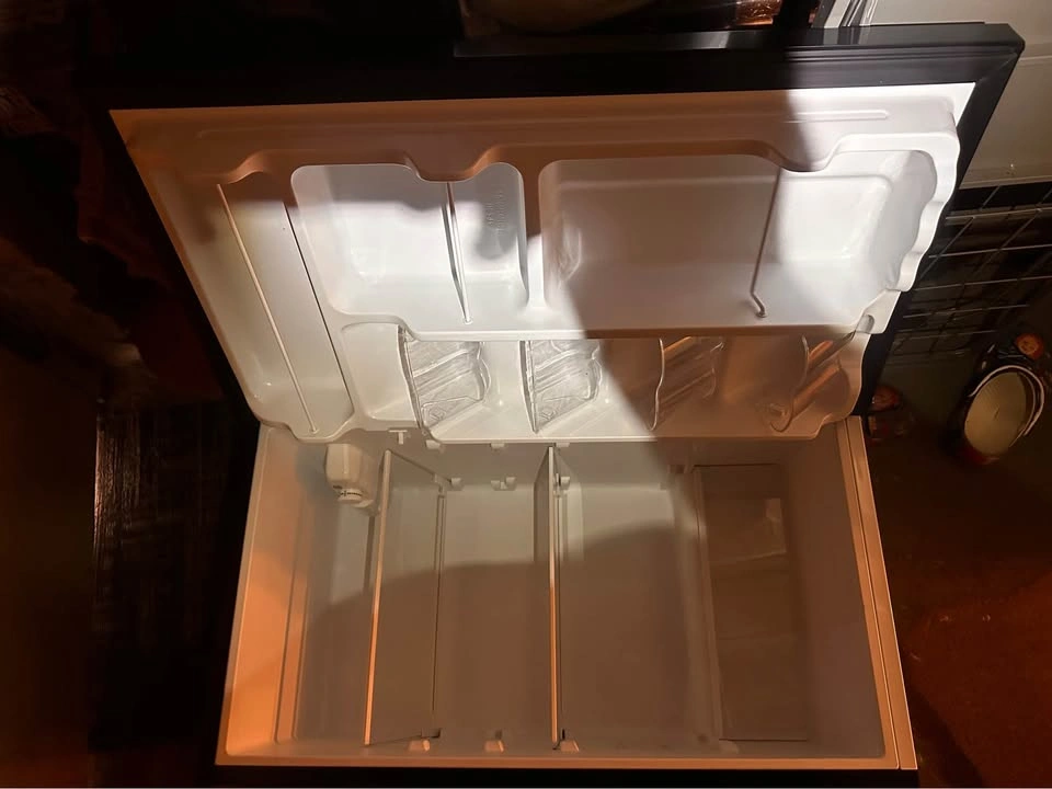 Insignia Compact Mini Fridge - photo 2