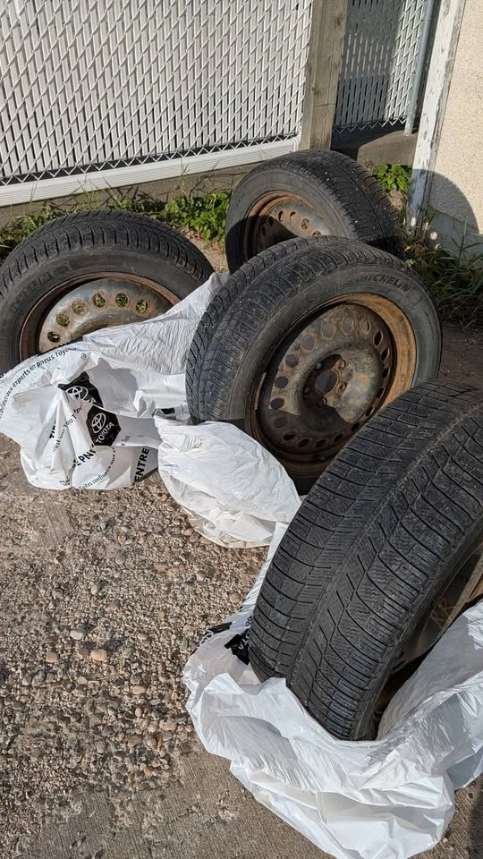 4 X-Ice winter tires w/steel rims - photo 2